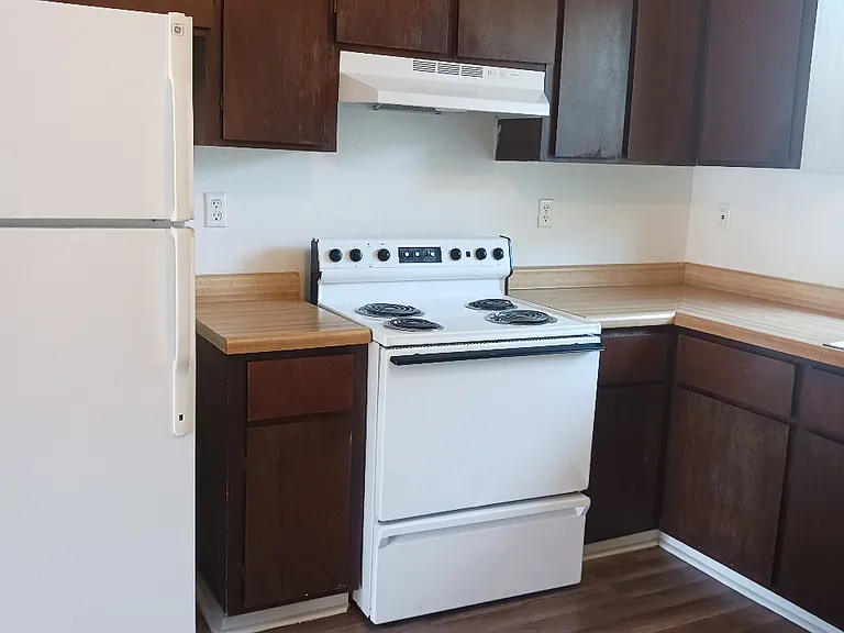 140 Short St #1 — Photo 8