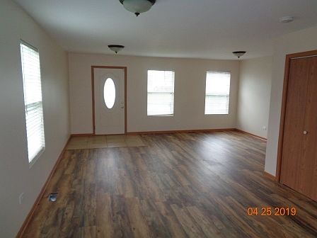 4th image of 625 Lewis St