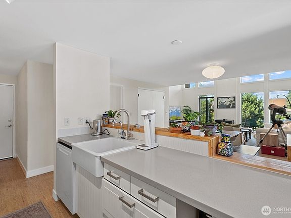 4th image of 3717 Beach Drive SW #303