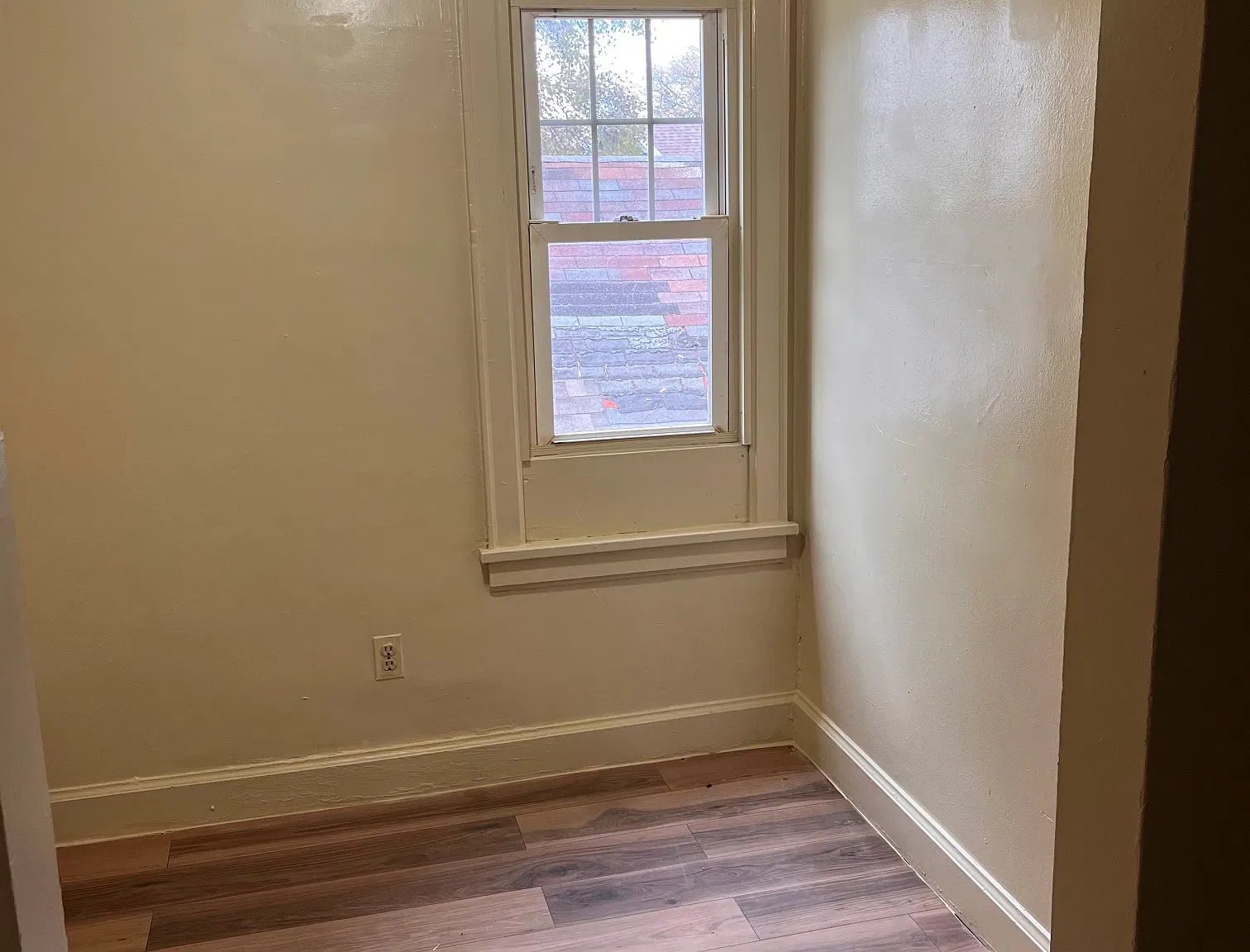 6 bed, 1982 sqft, $2,600 — Photo 4