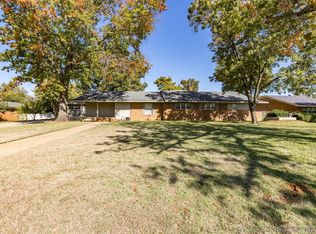 2010 W Liveoak St, Durant, OK 74701