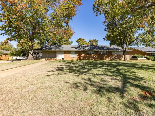 2010 W Liveoak St, Durant, OK 74701
