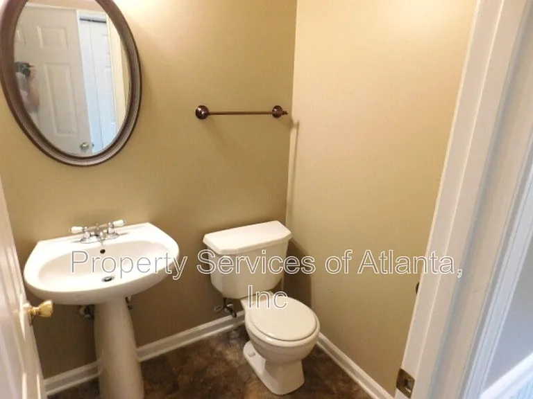 311 Windcroft Cir NW — Photo 12