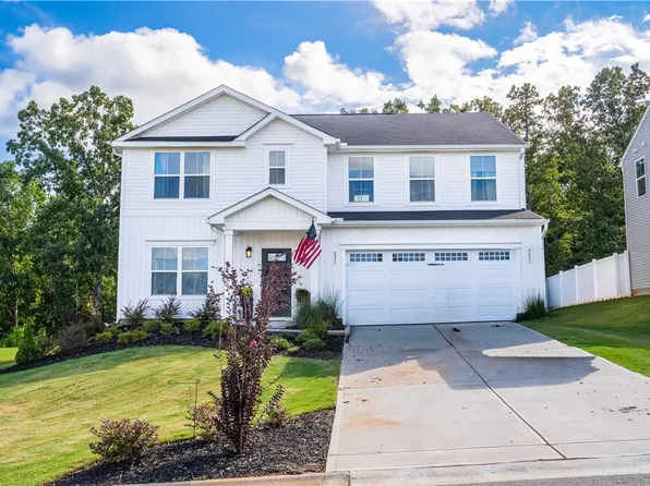 233 Utica Bend Ct, Seneca, SC 29678