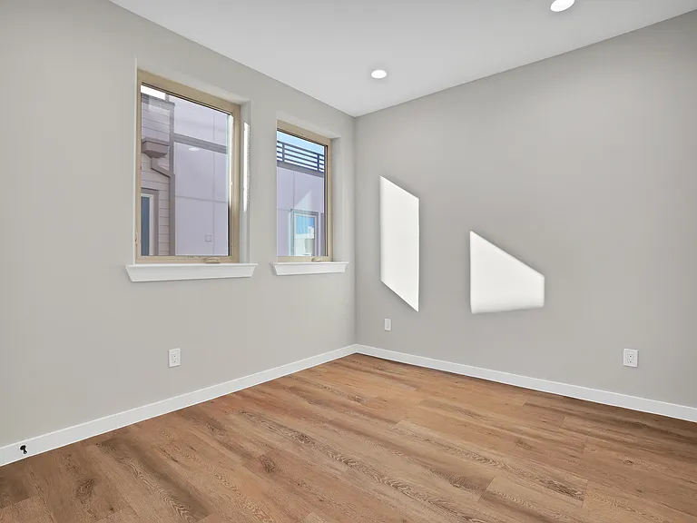 2815 Weisenberger St #201 — Photo 12