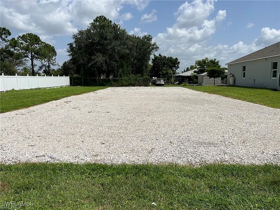 1st image of 3728 Lee Blvd
