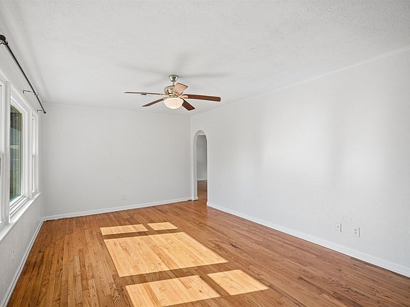 5th image of 408 N Cedar St
