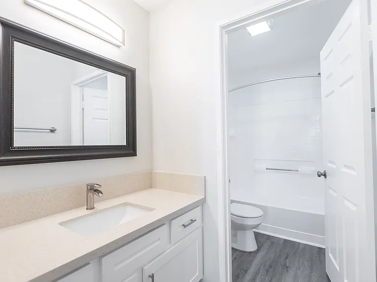 14056 Valleyheart Dr. — Photo 33