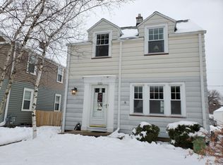 3325 S Taylor Ave, Milwaukee, WI 53207