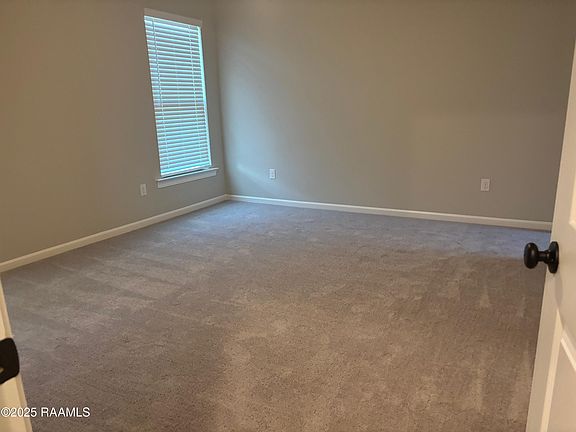 5th image of 3417 Autumn Park Dr