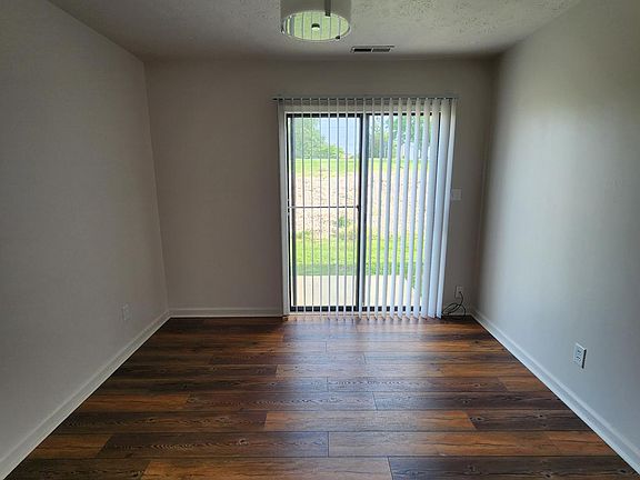 3rd image of 7 Countryplace Ln