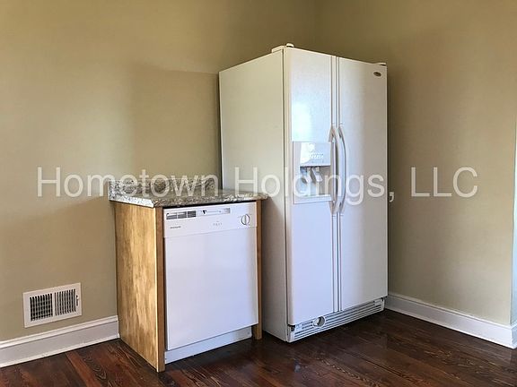 4th image of 4718 Peach Tree Dr NW