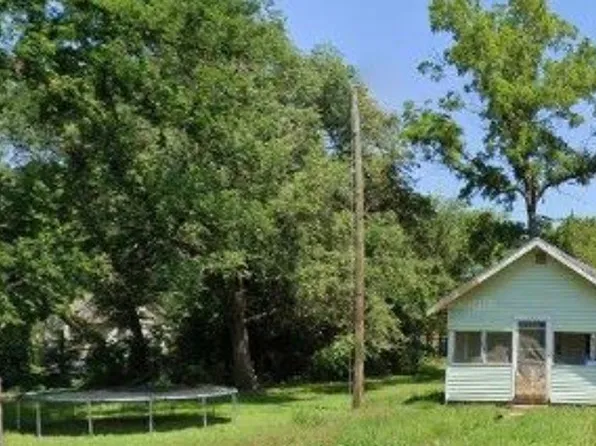 208 Osborne St, Hutchinson, KS 67501