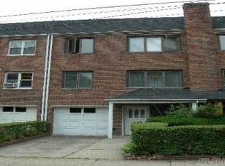 2030 Stanhope St, Flushing, NY 11385