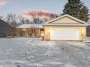 5030 Grape Arbor Ln, Lansing, MI 48917