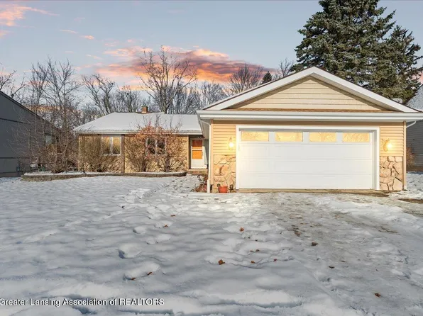5030 Grape Arbor Ln, Lansing, MI 48917