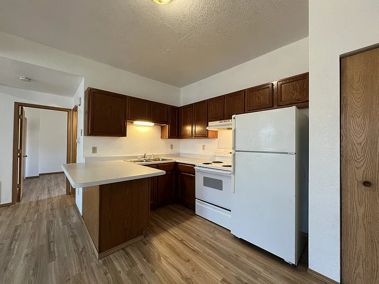 264 E 14th St #1/2 — Photo 2