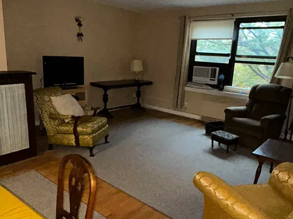 211-06 75th Avenue image 3 of 10