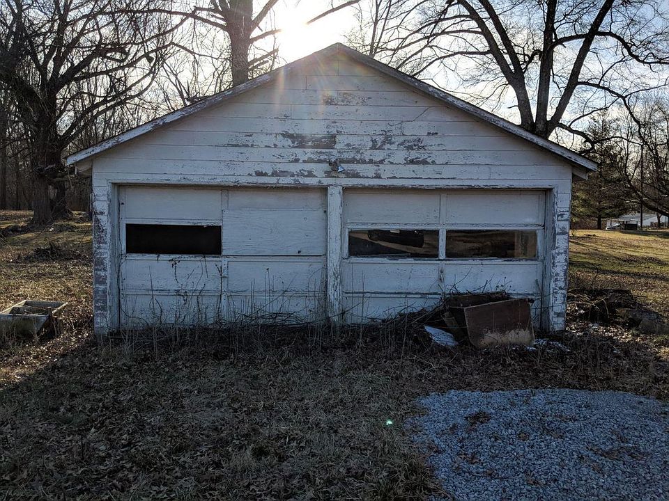 2nd image of 5998 Jess Thelma Dr