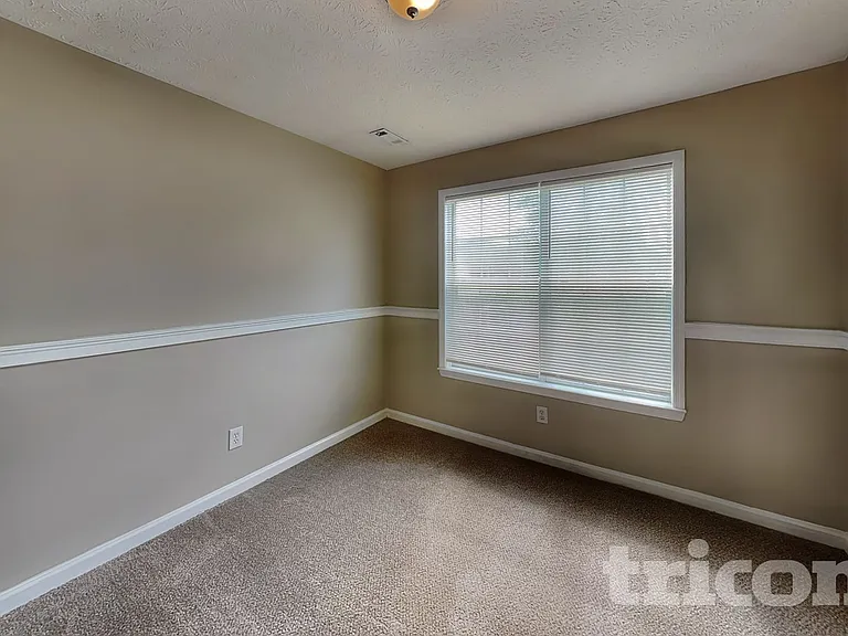 195 Falcon Ridge Dr — Photo 9