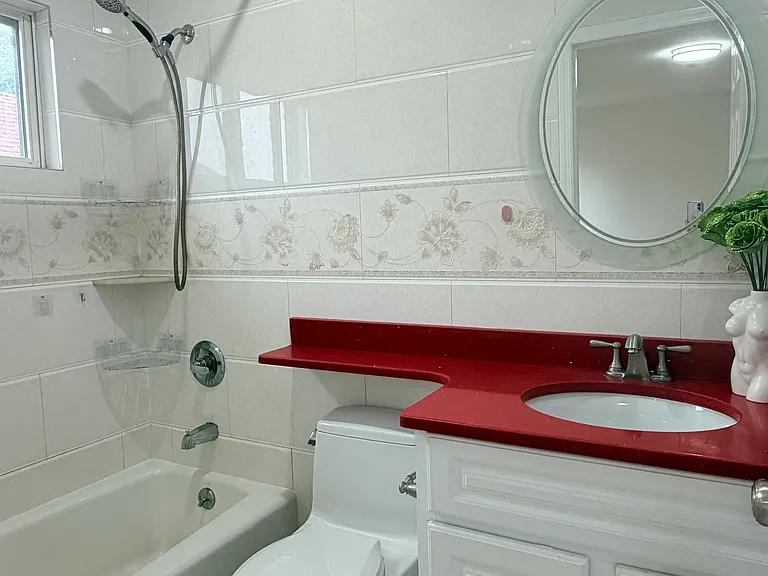 4640 Union St #2 — Photo 11