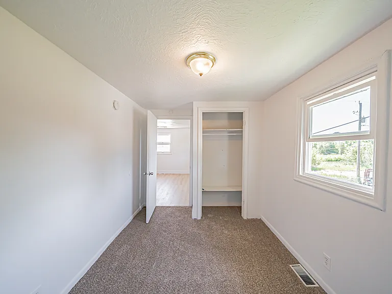 1170 1/2 Alameda Ave — Photo 11