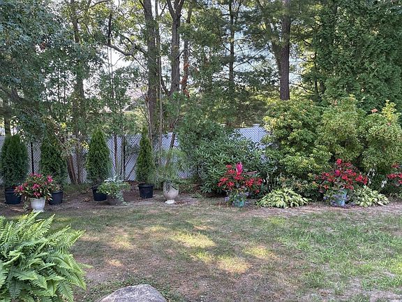 3rd image of 64 Westcliff Dr #64