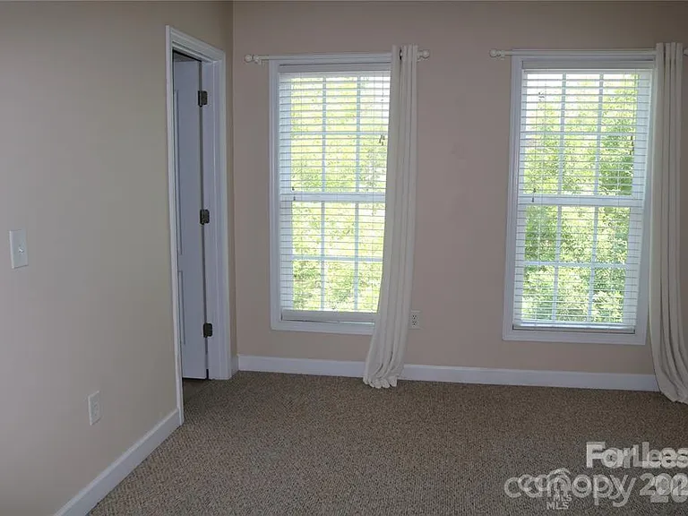 9806 Longstone Ln — Photo 15