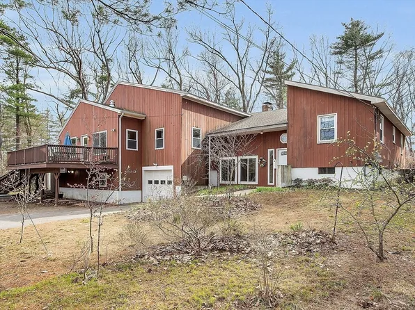 329 Highland St, Lunenburg, MA 01462