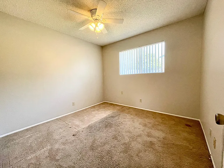 2350 Sea Breeze Dr — Photo 12