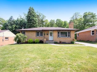 1518 10th St NW, Grand Rapids, MI