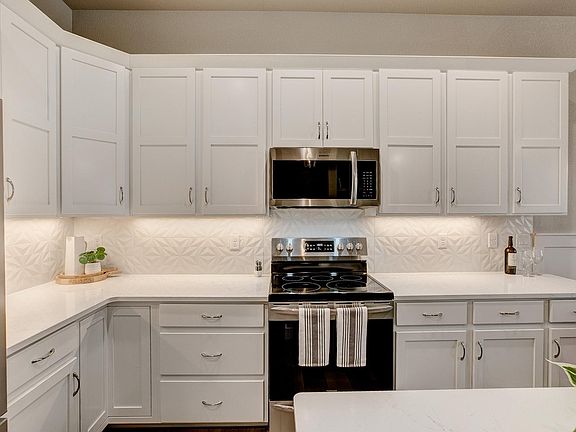 4th image of 158 High Point Dr