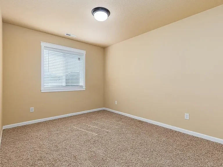 1653 Brantingham Rd — Photo 17