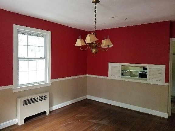 5th image of 1014 Oakwood Ct