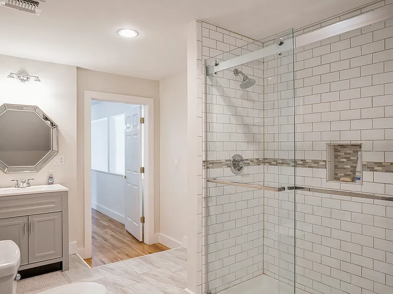 19 Fairbanks Ct — Photo 18
