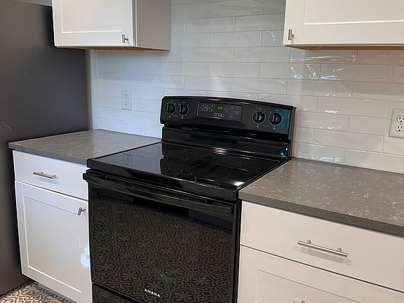 5th image of 708 NW 51st St