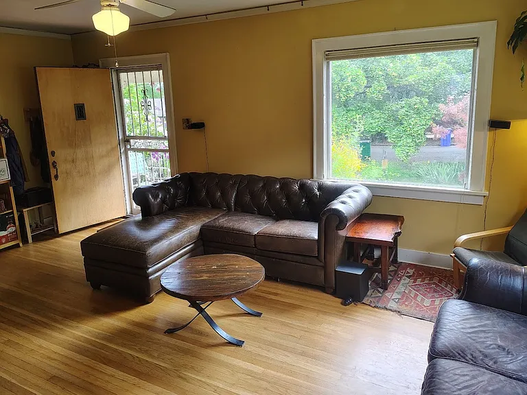 4135 NE 63rd Ave — Photo 3