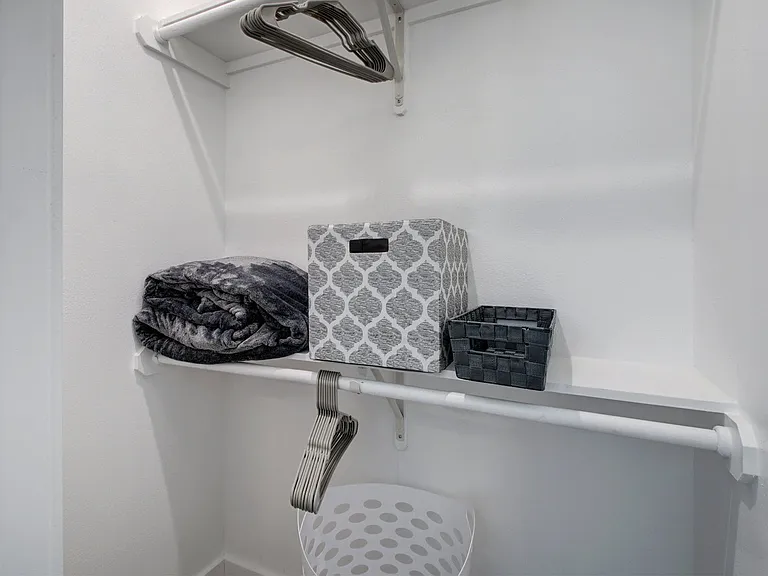 413 W Odell St #1 — Photo 34