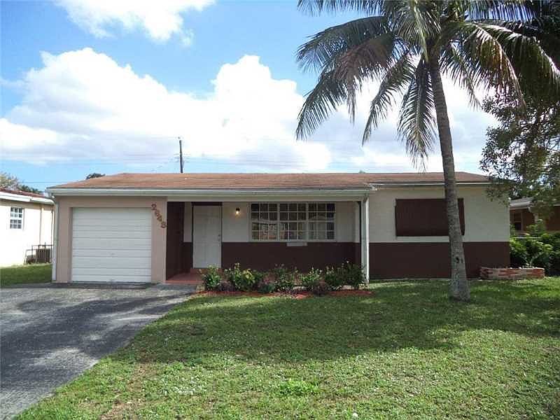 1st image of 2643 Bahama Dr