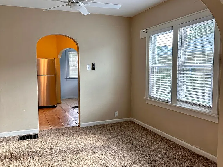2510 College Ave — Photo 4