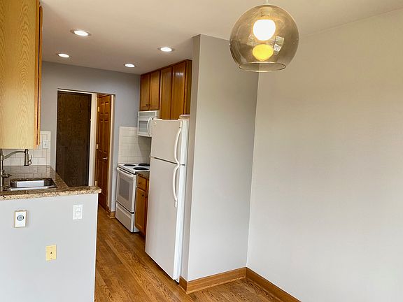 4th image of 5130 N Albany Ave APT 305