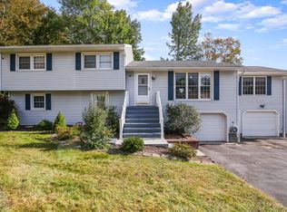 59 Linda Ct, Naugatuck, CT 06770