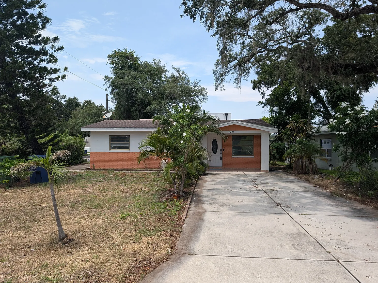 3 bed, 1.0 bath, 1050 sqft, $1,895 — Photo 4
