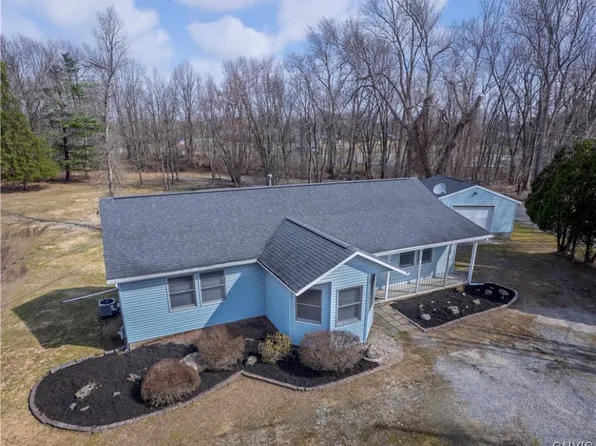 127 Duerr Rd, Liverpool, NY 13090