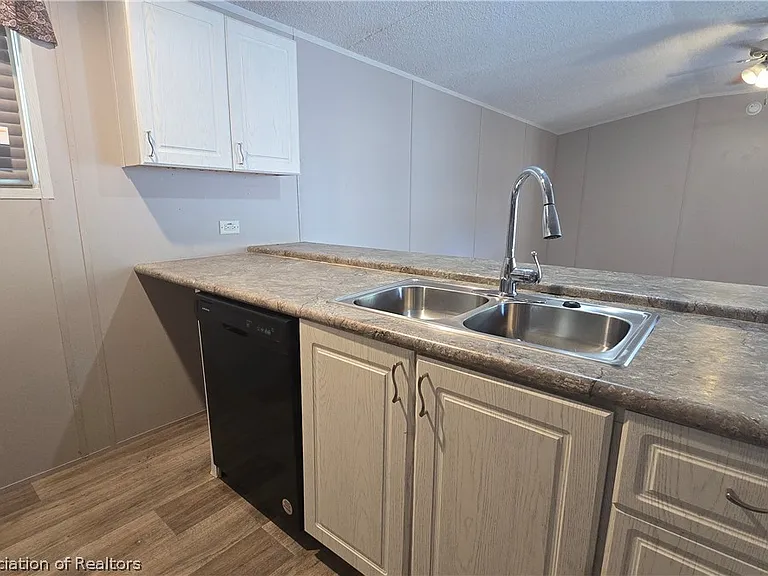 44 Crawford Dr #25 — Photo 6