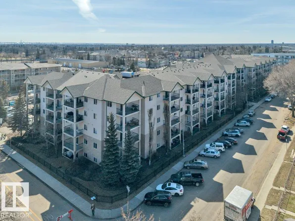 11325 83rd St NW #317, Edmonton, AB T5B 4W5
