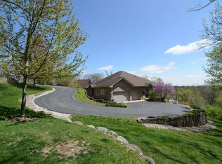 208 Crane Ct, Sleepy Hollow, IL 60118