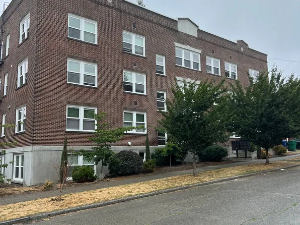 Lisa Carol Apartments, 4405 Corliss Ave N APT 204, Seattle, WA 98103