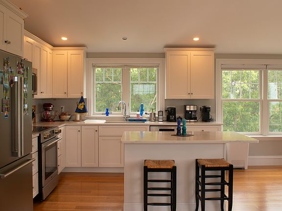 3rd image of 151 South St #30