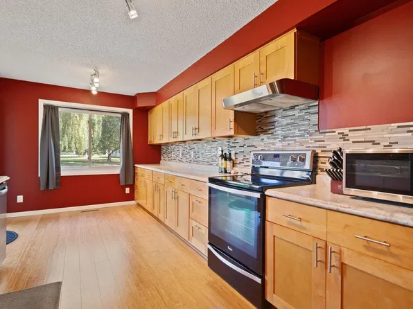 4334 Evergreen Dr, Vadnais Heights, MN 55127